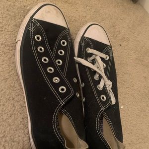 black low top converse